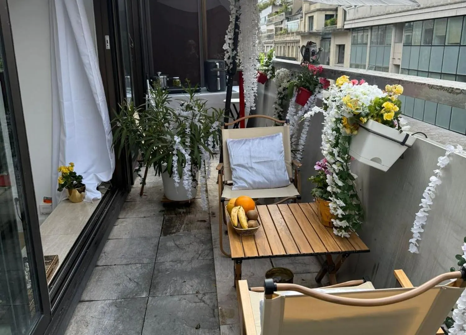 Champs-Elysees Paris Apartment